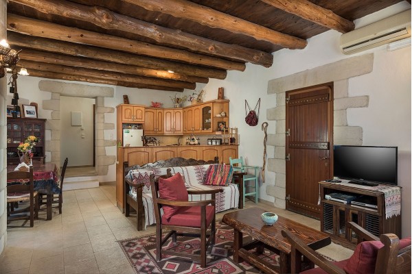 Private pool villa in Maza, sleeps 6, photo 3