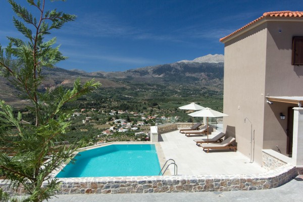 Deluxe holiday pool villa near Chania