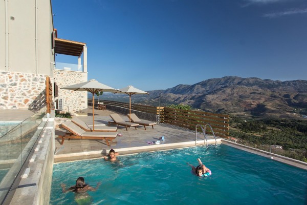 Bright villa with private pool in Chania, sleeps 7, photo 1