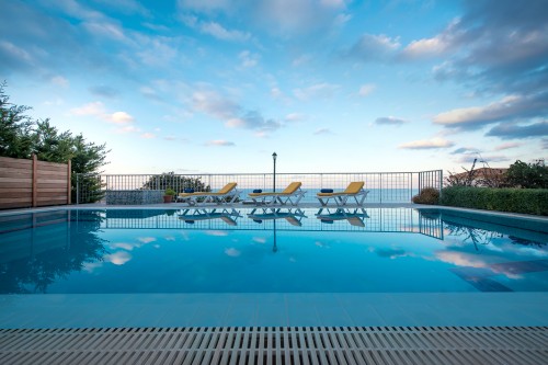 Three bedroom deluxe family pool villa