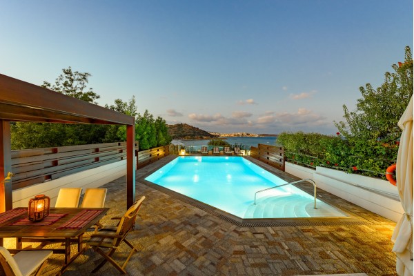 Beachfront 4-bedroom villa in Agios Nikolaos, photo 3