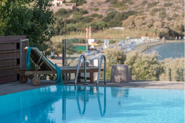 Beachfront 4-bedroom villa in Agios Nikolaos, photo 5