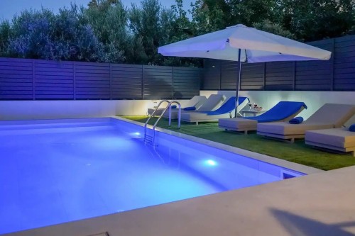 Vacation villa with private pool in two villas complex