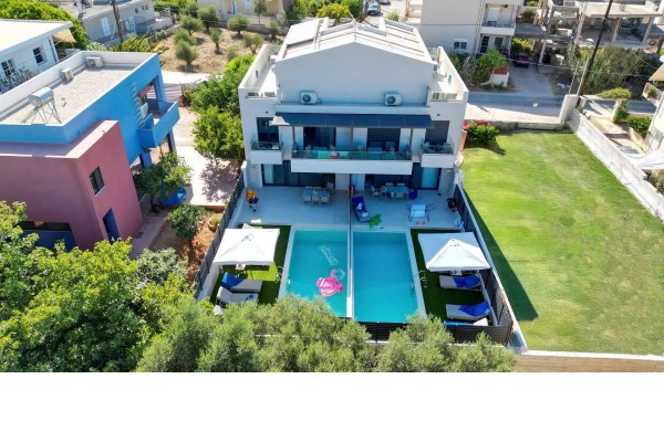 6-bedroom villa in Agios Onoufrios, photo 1
