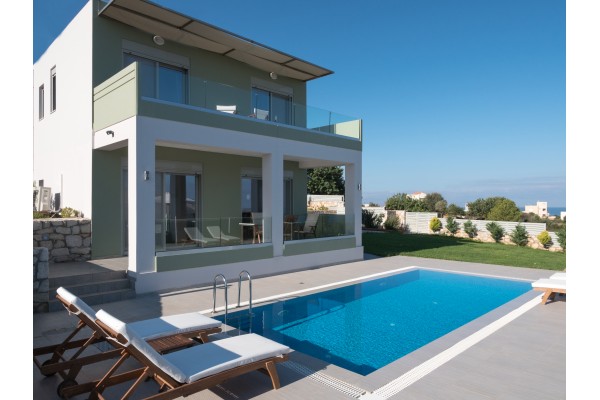 Sunlit villa with private pool in Chania, sleeps 5, photo 1