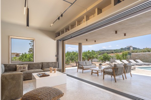 Family Villa with heated pool and orange grove