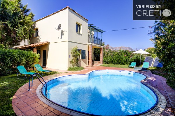 Enjoy some privacy by the swimming pool wich is surrounded by trees