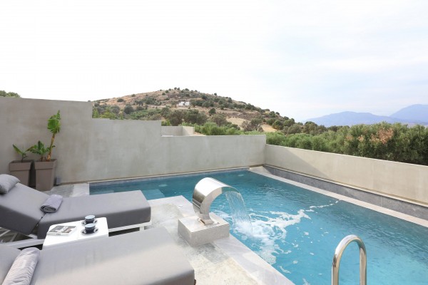 Secluded villa in Tympaki, sleeps 2, photo 2