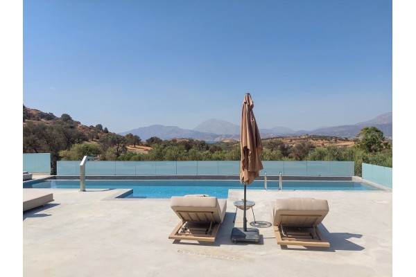 Secluded 2-bedroom villa in Tympaki, photo 1