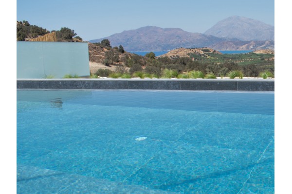 Stylish private pool villa in Tympaki, sleeps 4, photo 1