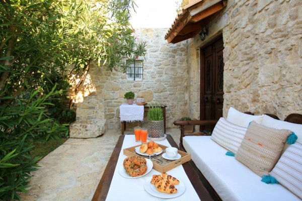 Traditional cozy villa with a small garden, open-space sitting area and private pool