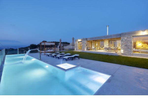 Graceful 2-bedroom villa in Tympaki, photo 1