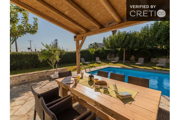 Villa with private pool in Pitsidia, sleeps 8, photo 2