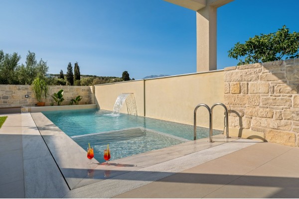 Villa with private pool in Pitsidia, sleeps 4, photo 2