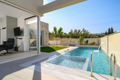 Two-bedrooms Ground floor villa with private pool
