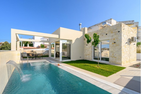 Villa with private pool in Pitsidia, sleeps 4, photo 3