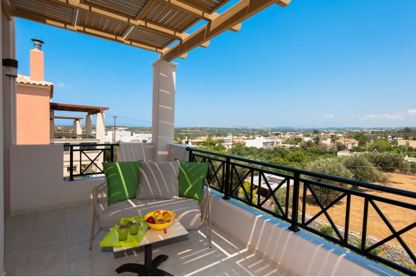 Bright villa with private pool in Adele, sleeps 6, photo 4