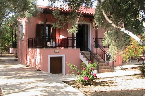 Holiday Villa amidst the Cretan nature