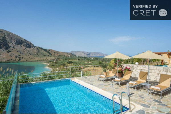 Tranquil 2-bedroom villa in Kavallos, photo 1