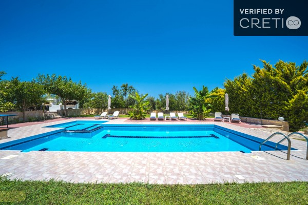 Villa with sea view in Arkadi, sleeps 8, photo 5