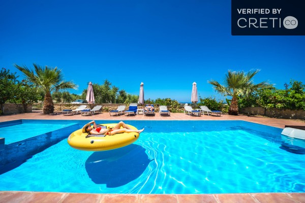 Bright villa with private pool in Arkadi, sleeps 8, photo 2