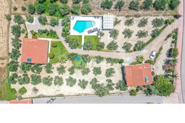 Secluded villa in Arkadi, sleeps 12, photo 4