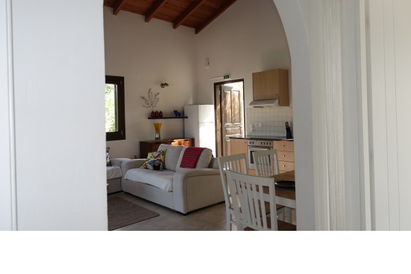 Sunlit villa with private pool in Arkadi, sleeps 4, photo 3