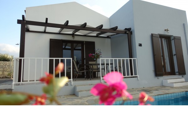 Sunlit villa with private pool in Arkadi, sleeps 4, photo 1