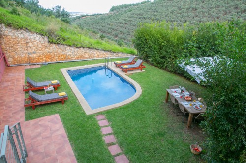 Serene Luxury Villa amidst Cretan Nature