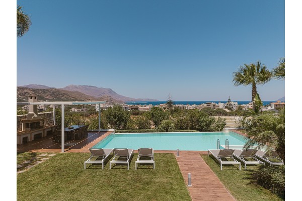 5-bedroom villa with sea view in Kissamos, photo 1