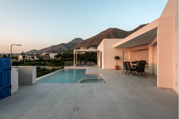 Oxygen private pool villa in Sfinari, sleeps 6, photo 4