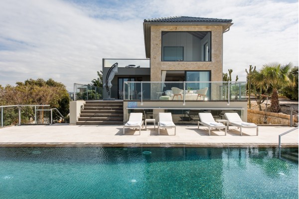 Elegant 4-bedroom villa in Akrotiri, photo 1