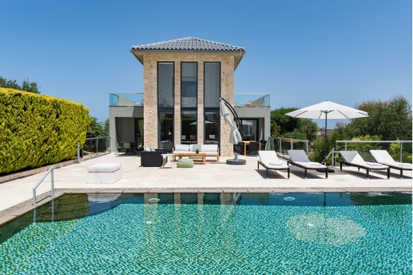 Serene 4-bedroom villa in Akrotiri, photo 1