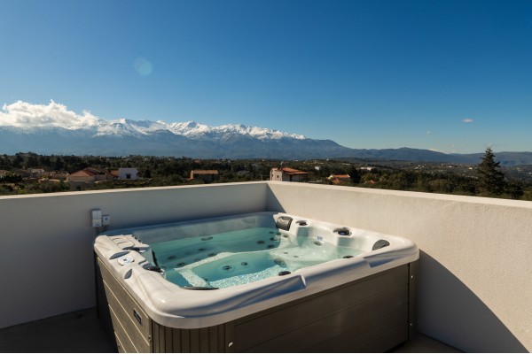 Private pool villa in Xirosterni, sleeps 6, photo 4