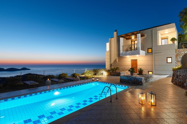 Peaceful villa with private pool in Bali, sleeps 7, photo 1