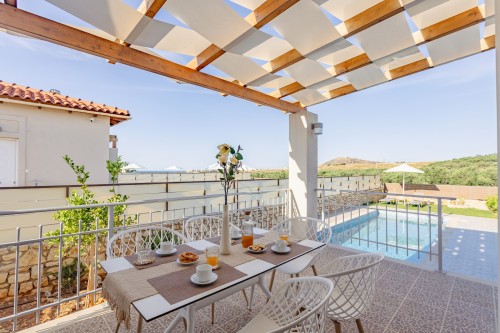 2-storey family villa with private pool