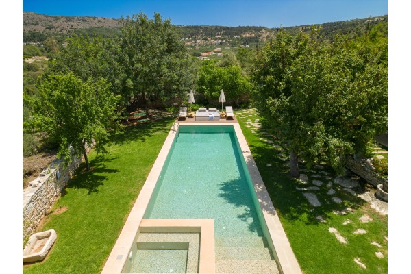 5-bedroom villa in Gavalohori, sleeps 10, photo 1