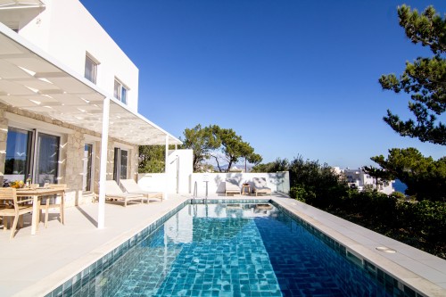 Modern two-floor villa in South Crete