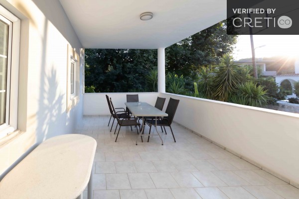 Private pool villa in Dafnedes, sleeps 14, photo 3