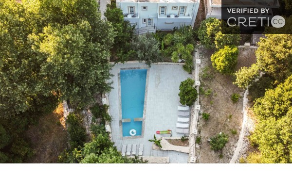 Private pool villa in Dafnedes, sleeps 14, photo 1