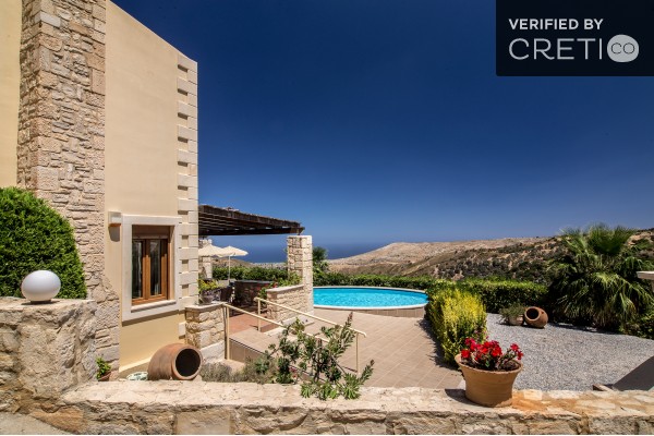 Serene villa with private pool in Arkadi, sleeps 4, photo 3