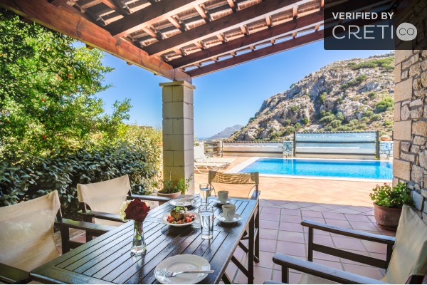Secluded villa in Platanos, sleeps 8, photo 3
