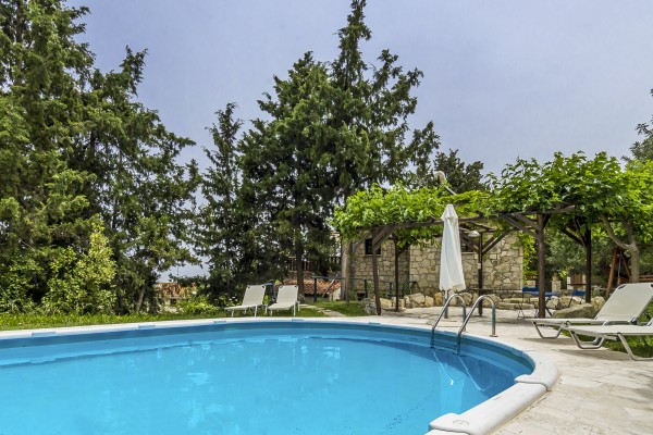 Secluded 3-bedroom villa in Vamos, photo 1