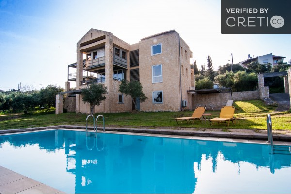 Experience unforgettable moments in the magnificent pool of the villa