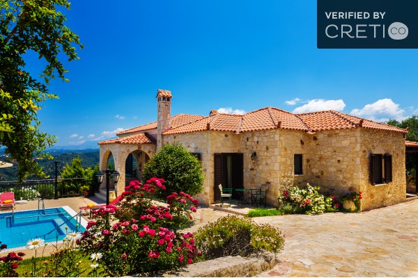 Villa with sea view in Voukolies, sleeps 9, photo 2