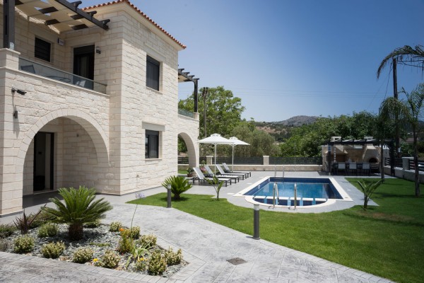 Luxury holiday villa in Almyrida, Chania