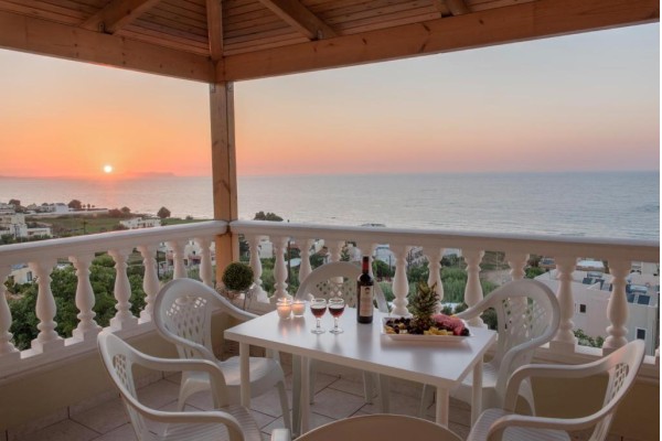 Stylish secluded villa in Sfakaki, sleeps 6, photo 3