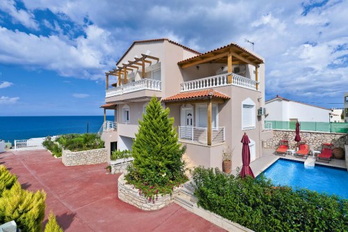 Tranquil Villa  in the seaside village of Sfakaki
