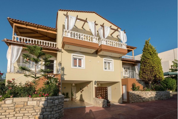 Graceful secluded villa in Sfakaki, sleeps 6, photo 3