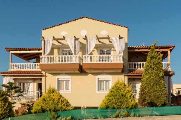 Graceful secluded villa in Sfakaki, sleeps 6, photo 2